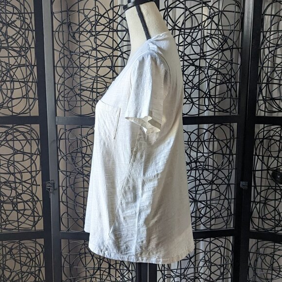 Pendleton Medium white V-neck short sleeve t-shirt with chest pocket - Picture 3 of 7